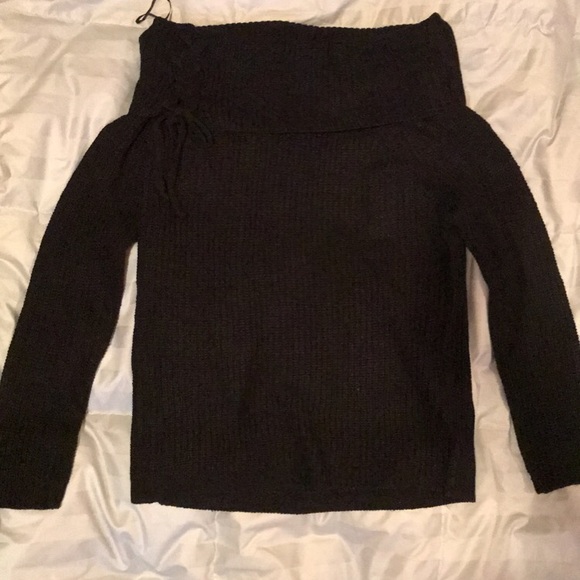 Off the shoulder sweater - Picture 1 of 1